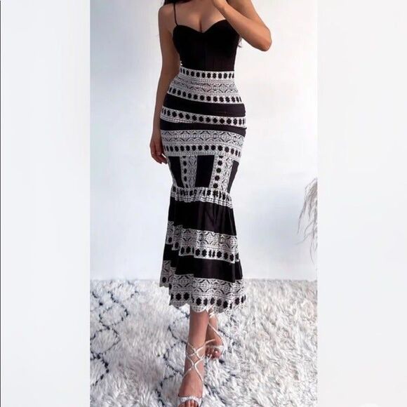 ZARA EMBROIDERED MIDI SKIRT - Picture 3 of 11